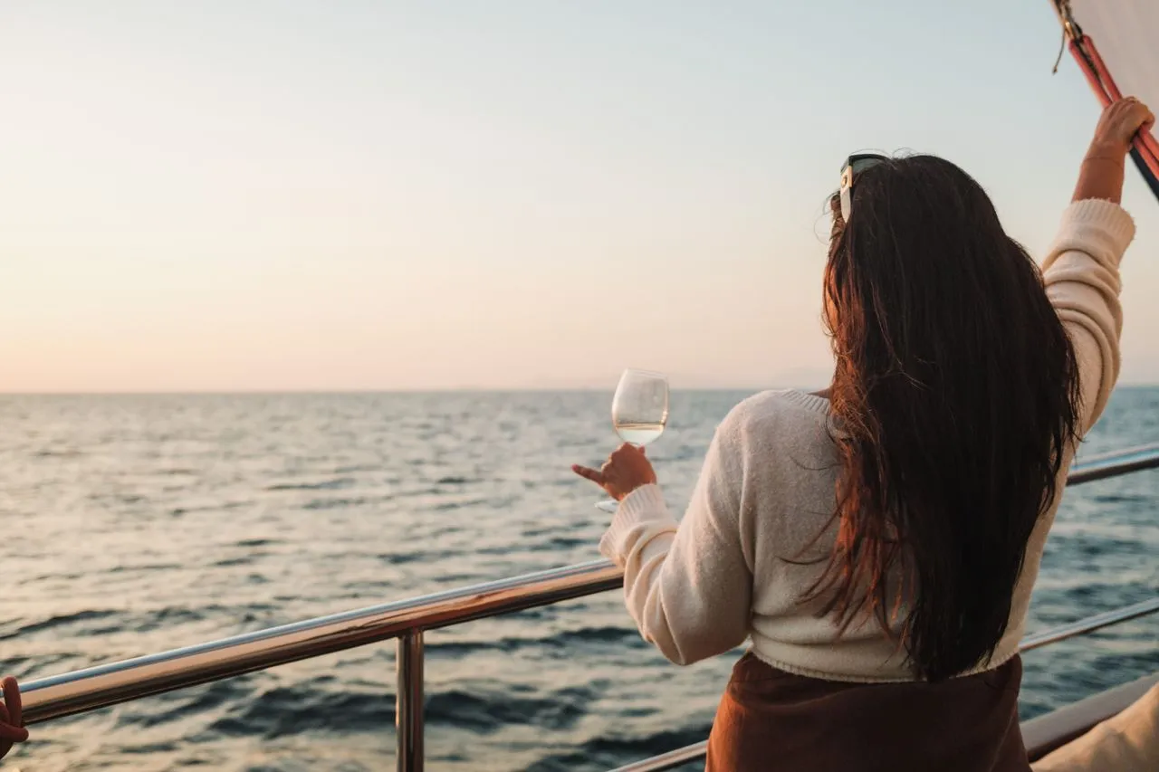 Avond in Barcelona: dit zijn de mooiste zonsondergang boottochten van de stad voor een klein prijsje